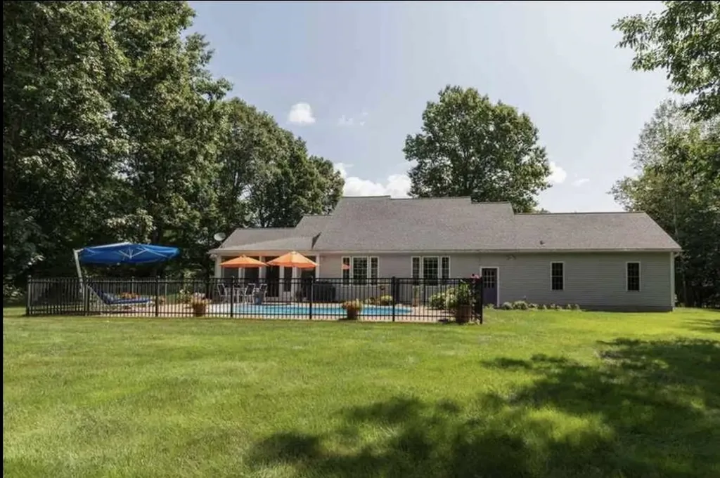 61 Sullivan Farm Drive Rochester NH 03867