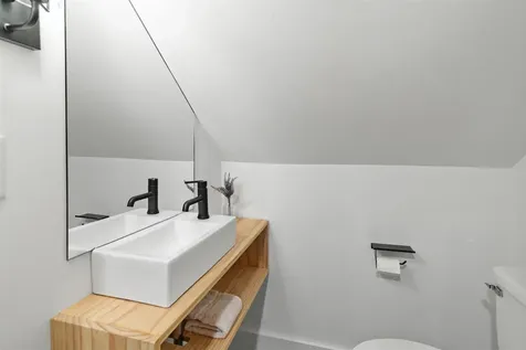 63 Birch Court Burlington VT 05408