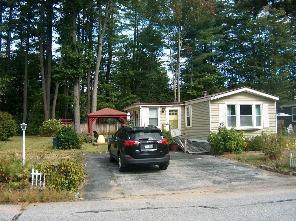 18 Dawn Drive Concord NH 03303