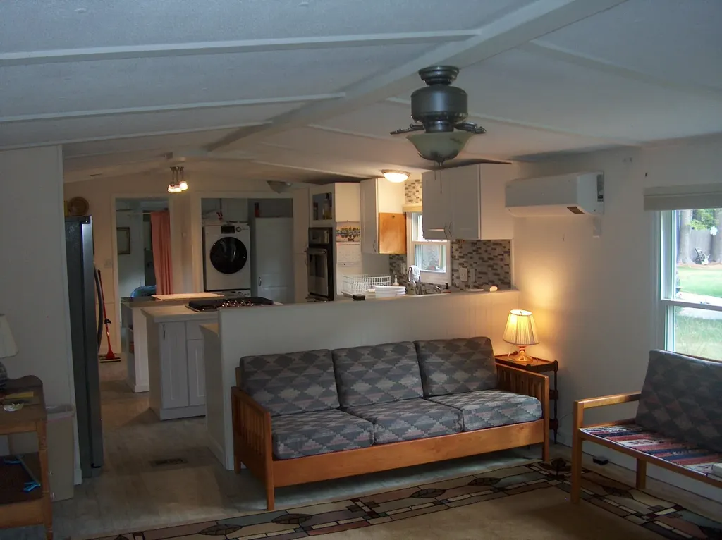 18 Dawn Drive Concord NH 03303