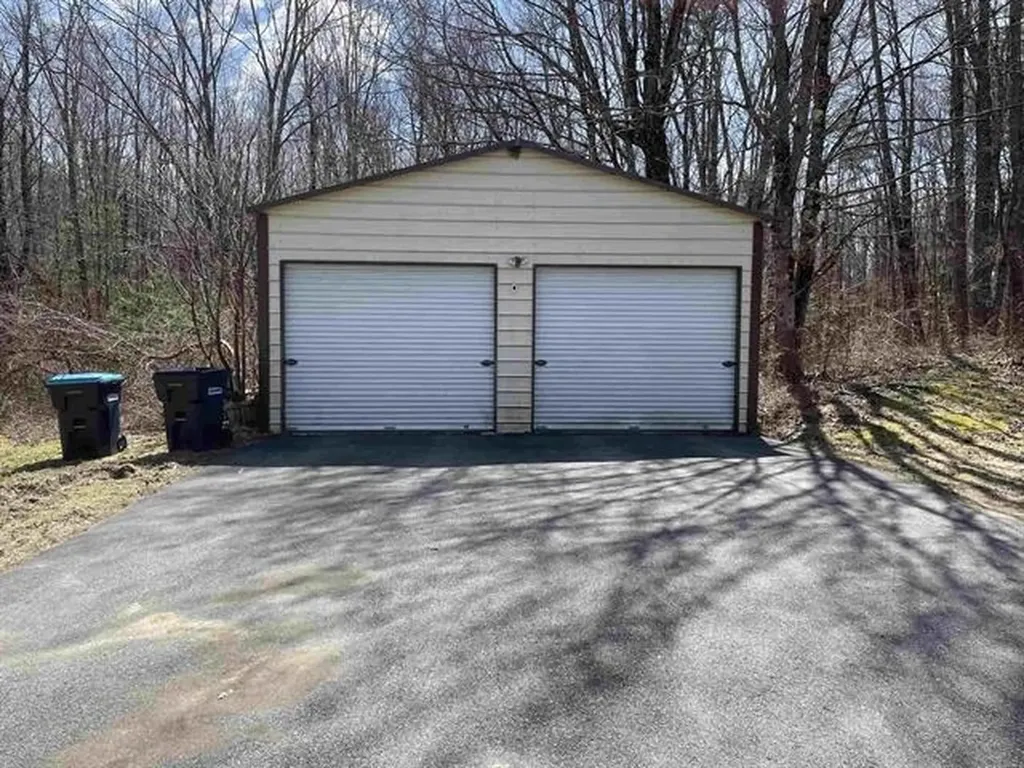 22 Horne Road Belmont NH 03220