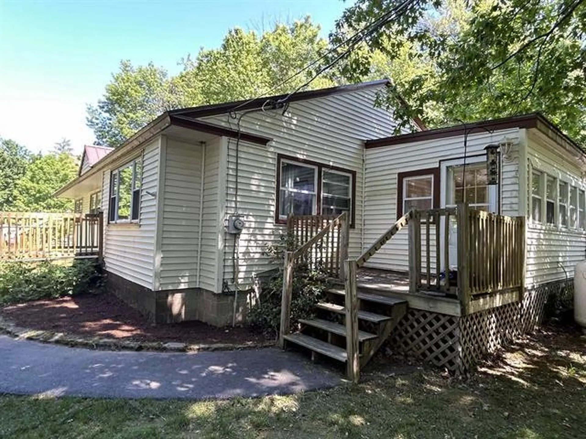 22 Horne Road Belmont NH 03220