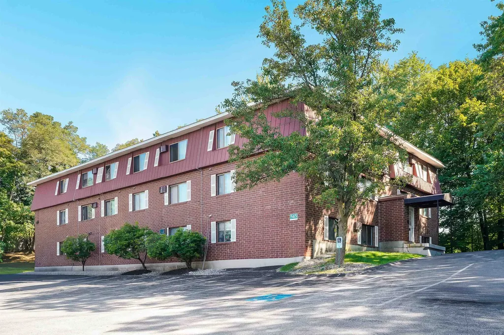 545 Calef Road Manchester NH 03103