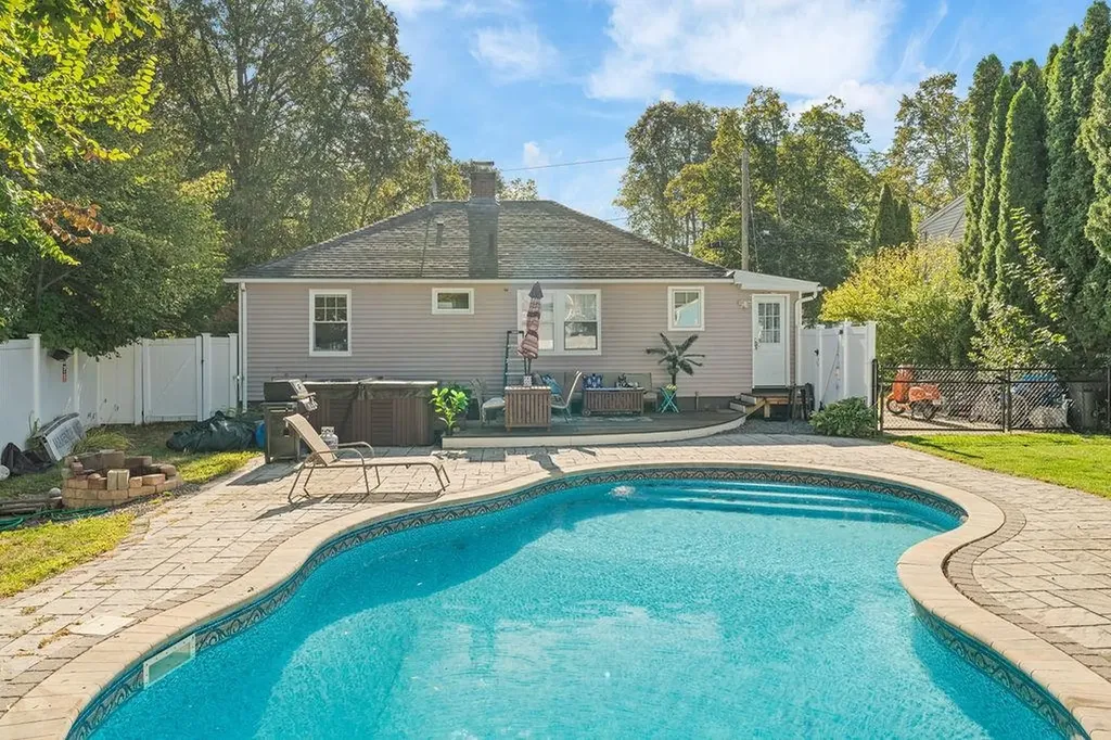 291 Colonial Drive Portsmouth NH 03801