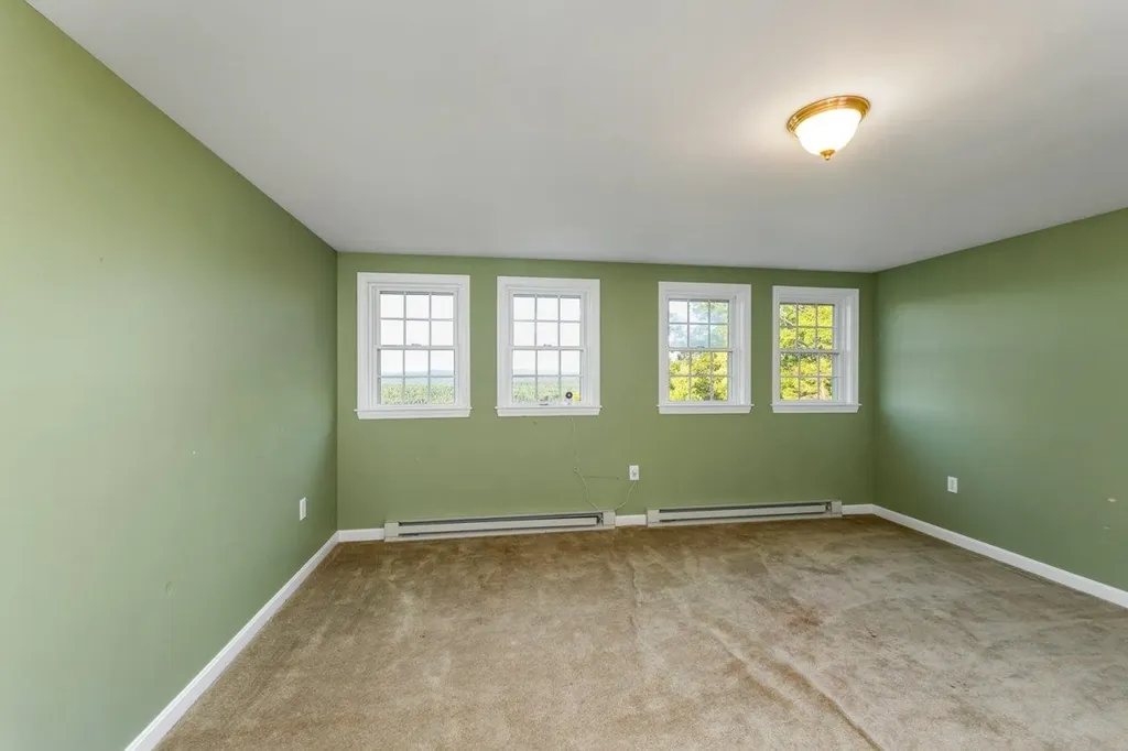 142 Snow Road Effingham NH 03882