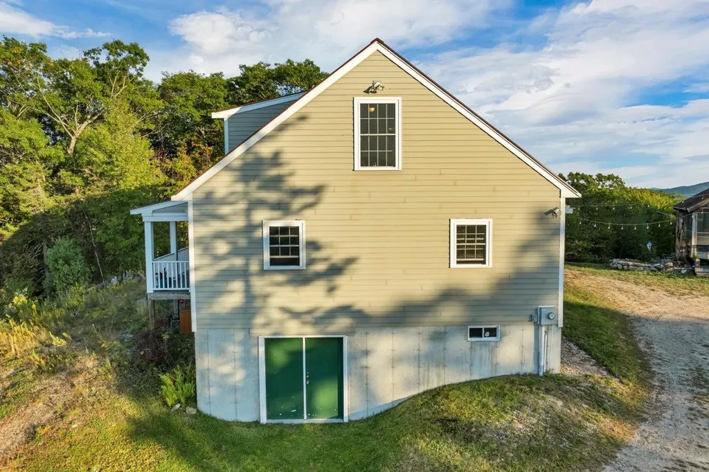 142 Snow Road Effingham NH 03882