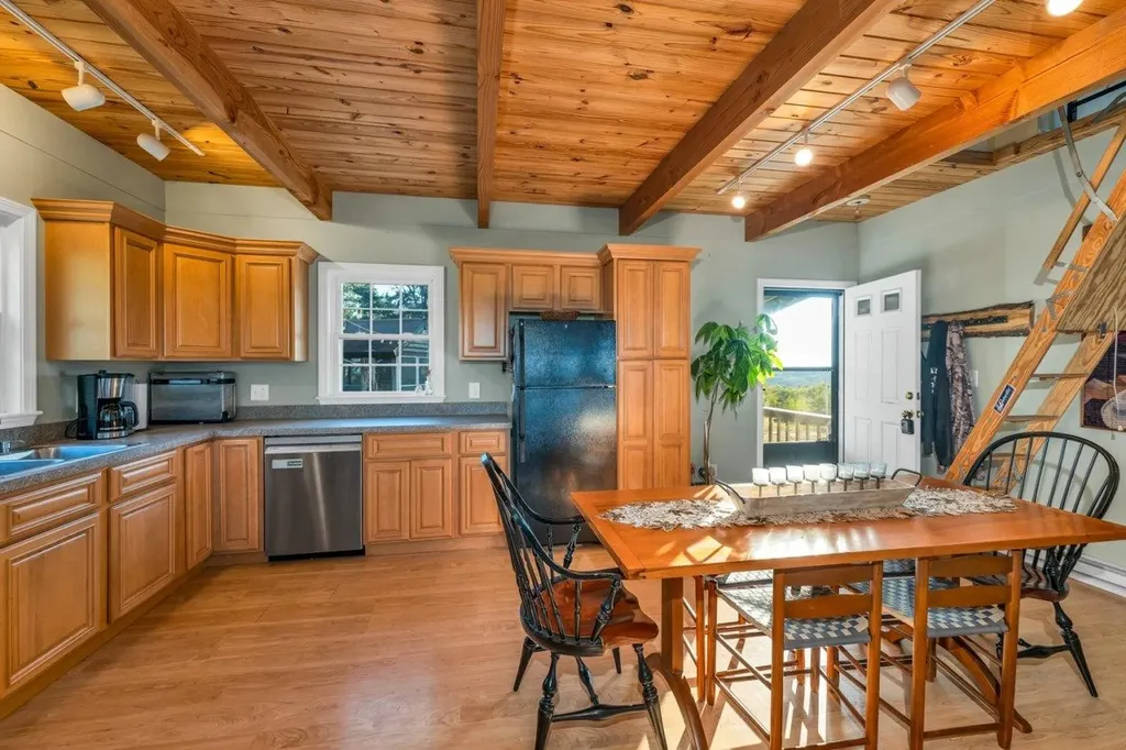 142 Snow Road Effingham NH 03882