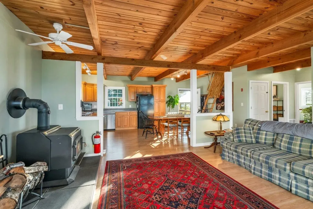 142 Snow Road Effingham NH 03882