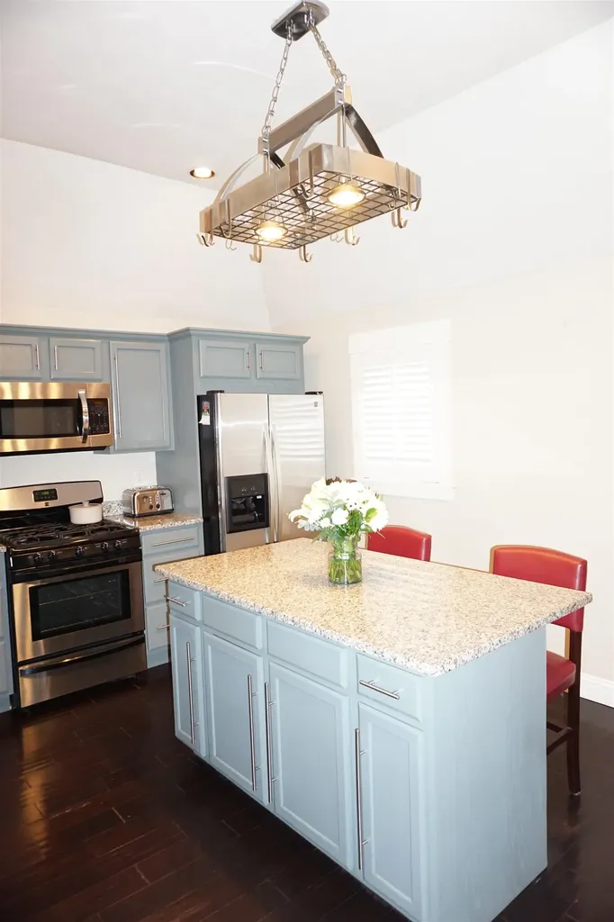 4 Fulton Street Nashua NH 03060