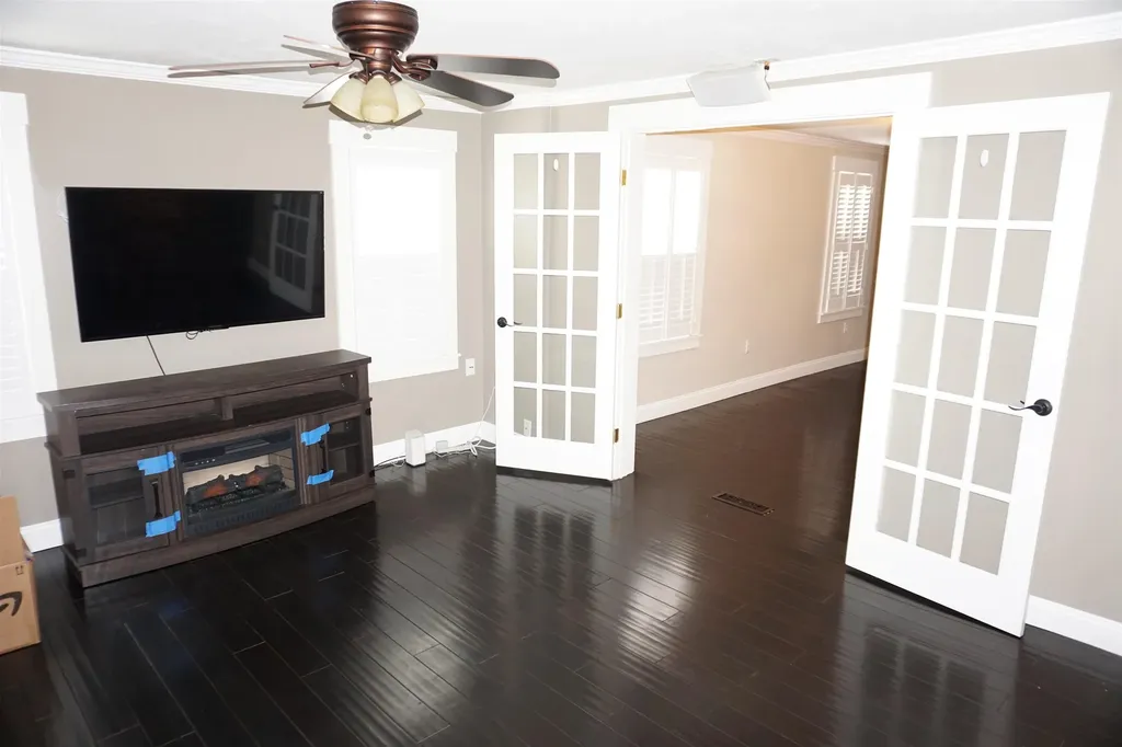 4 Fulton Street Nashua NH 03060