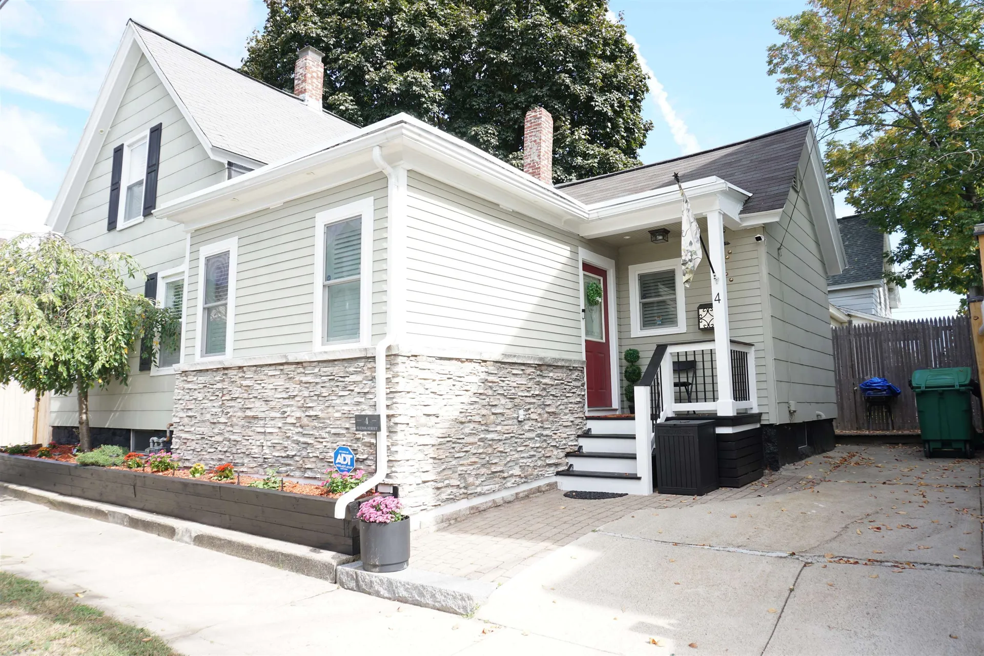 4 Fulton Street Nashua NH 03060