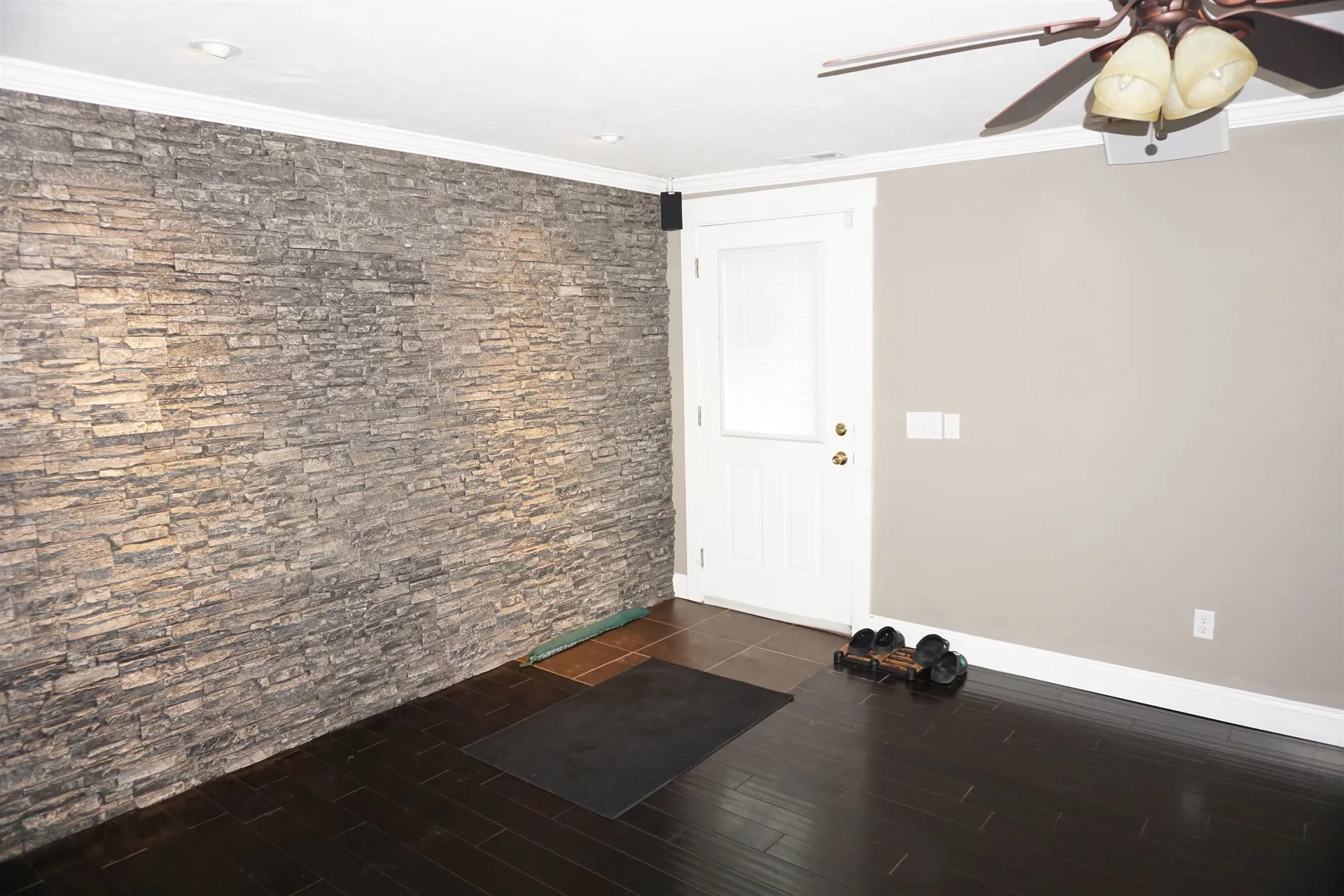 4 Fulton Street Nashua NH 03060
