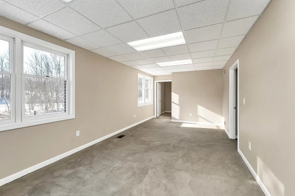 5 Buttrick Road Londonderry NH 03053