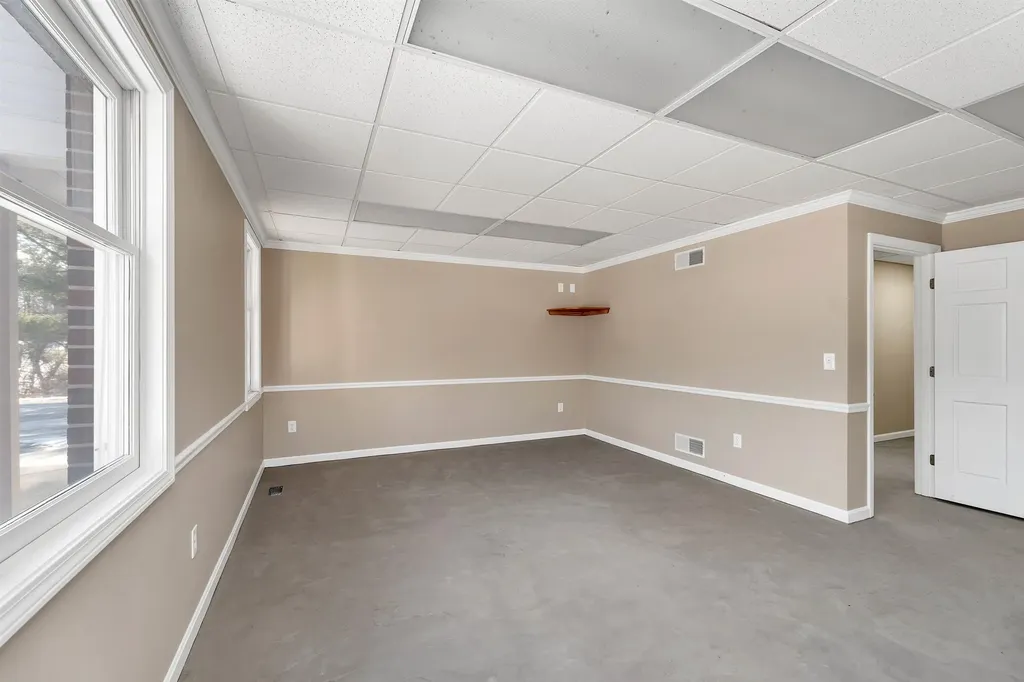 5 Buttrick Road Londonderry NH 03053