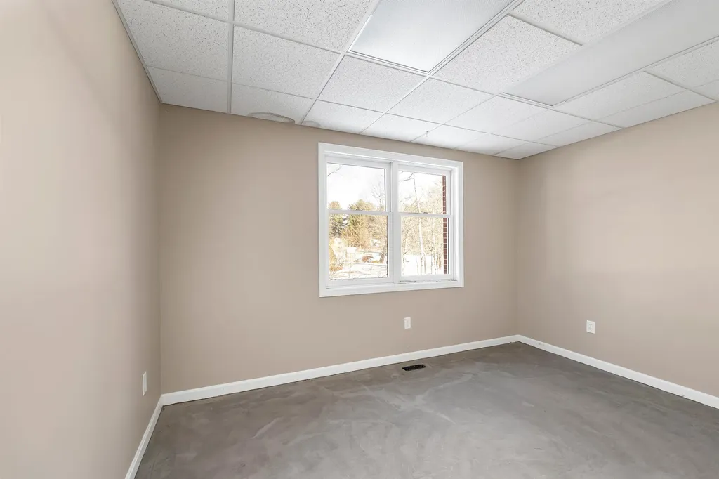 5 Buttrick Road Londonderry NH 03053