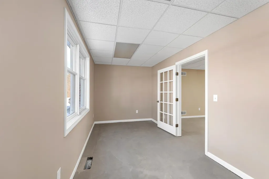 5 Buttrick Road Londonderry NH 03053