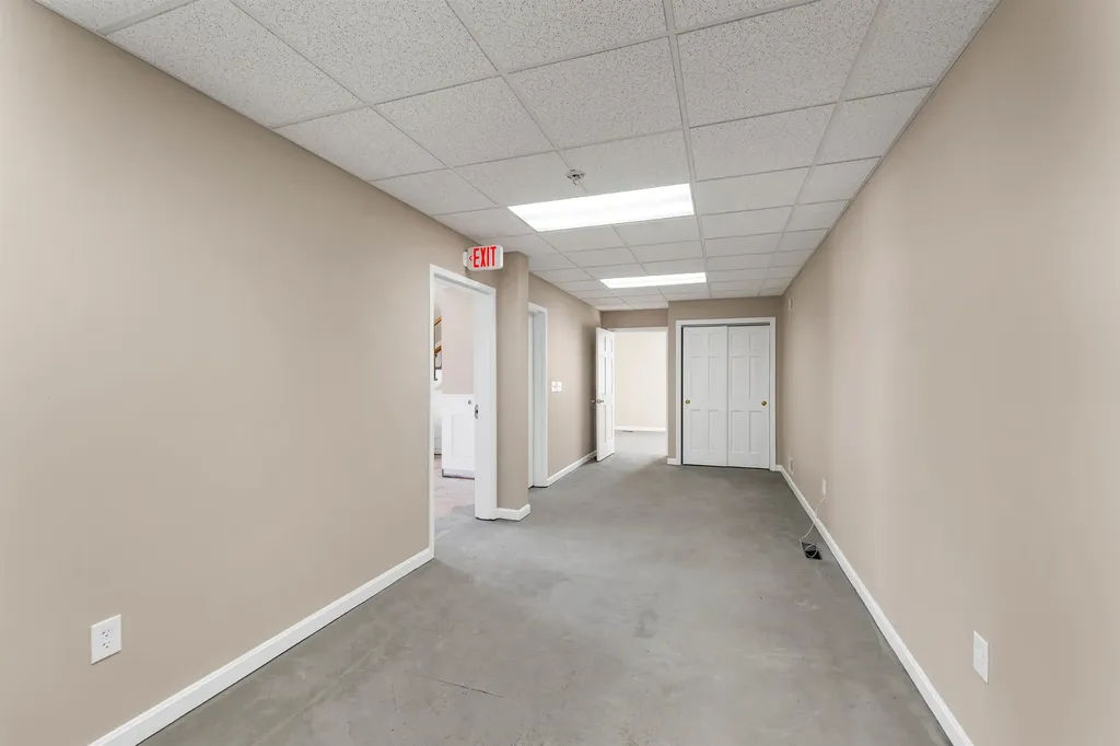 5 Buttrick Road Londonderry NH 03053