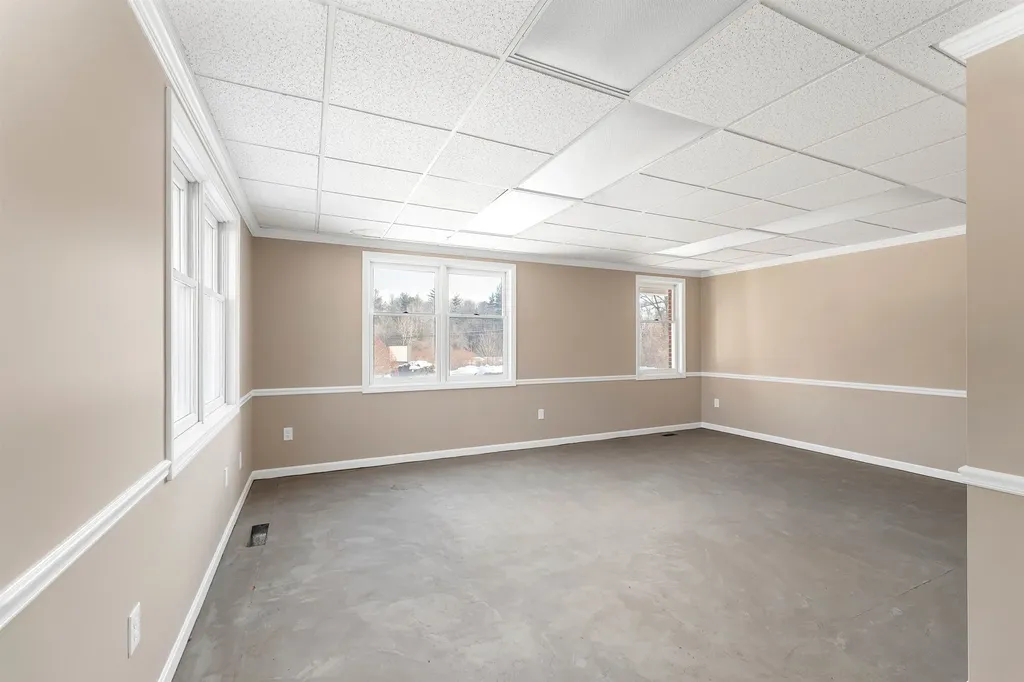 5 Buttrick Road Londonderry NH 03053