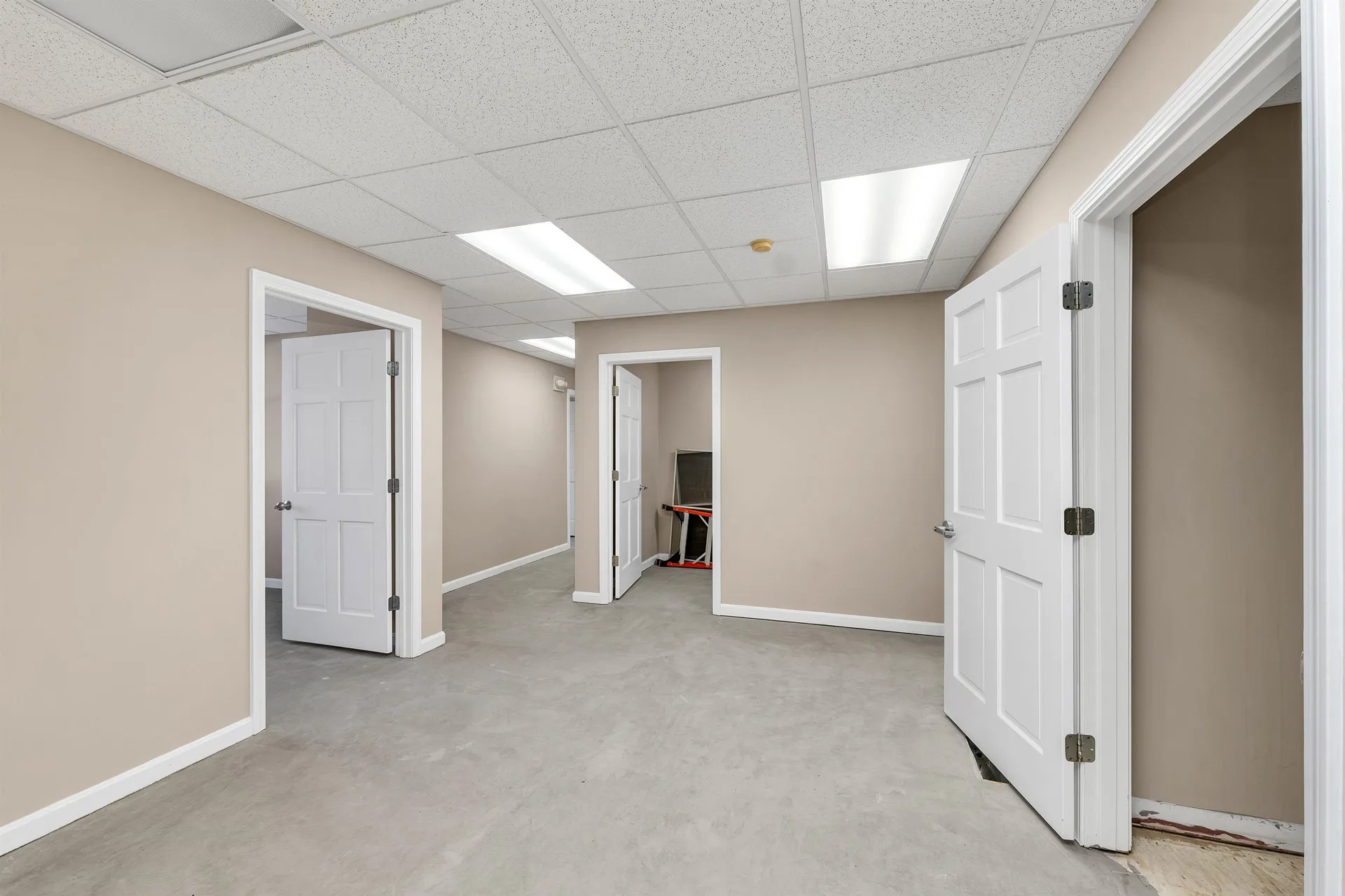 5 Buttrick Road Londonderry NH 03053