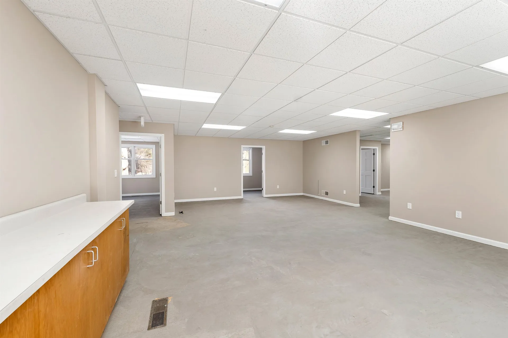 5 Buttrick Road Londonderry NH 03053