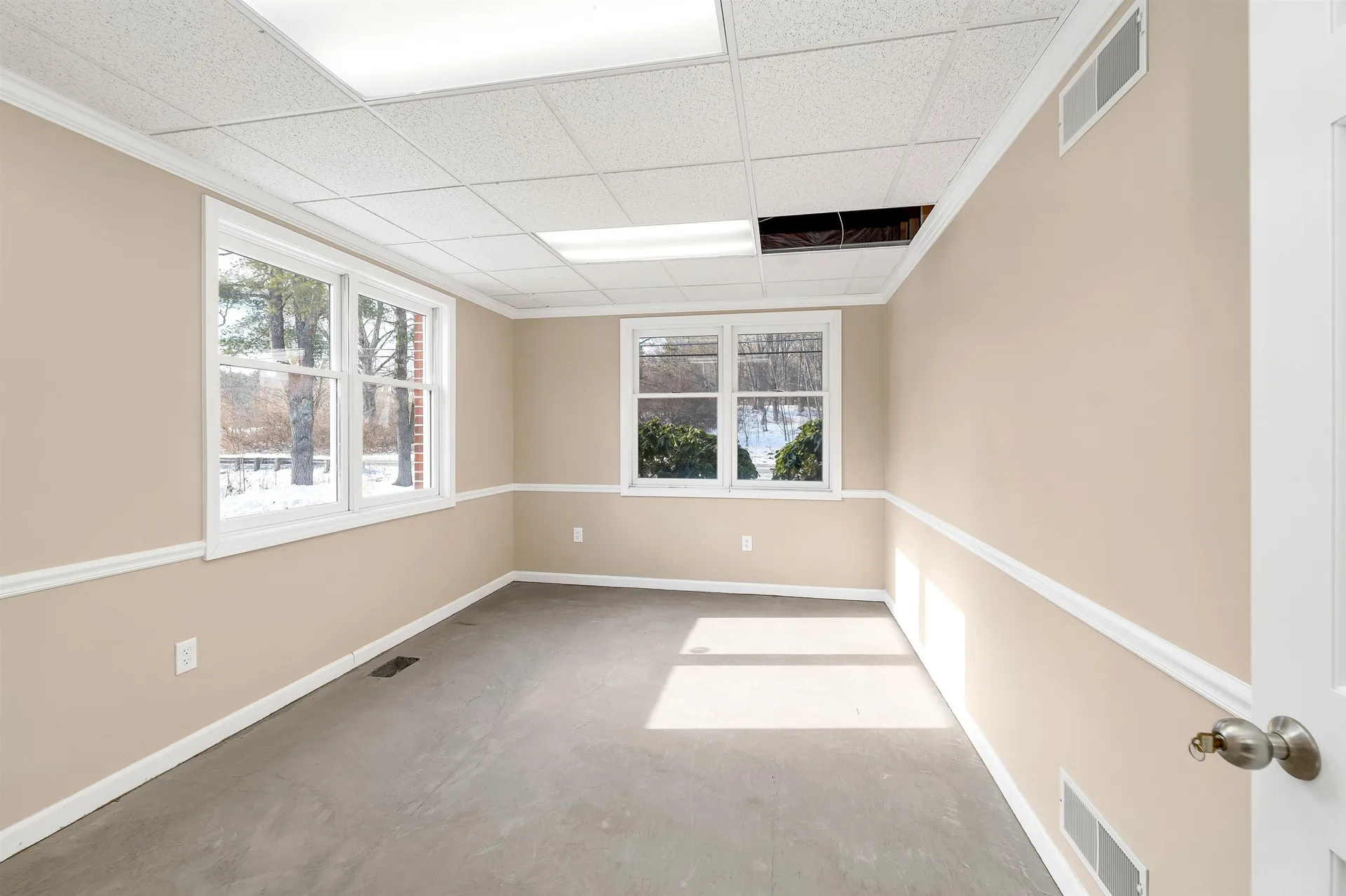 5 Buttrick Road Londonderry NH 03053