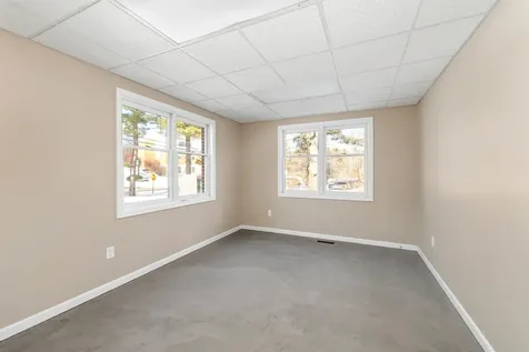 5 Buttrick Road Londonderry NH 03053