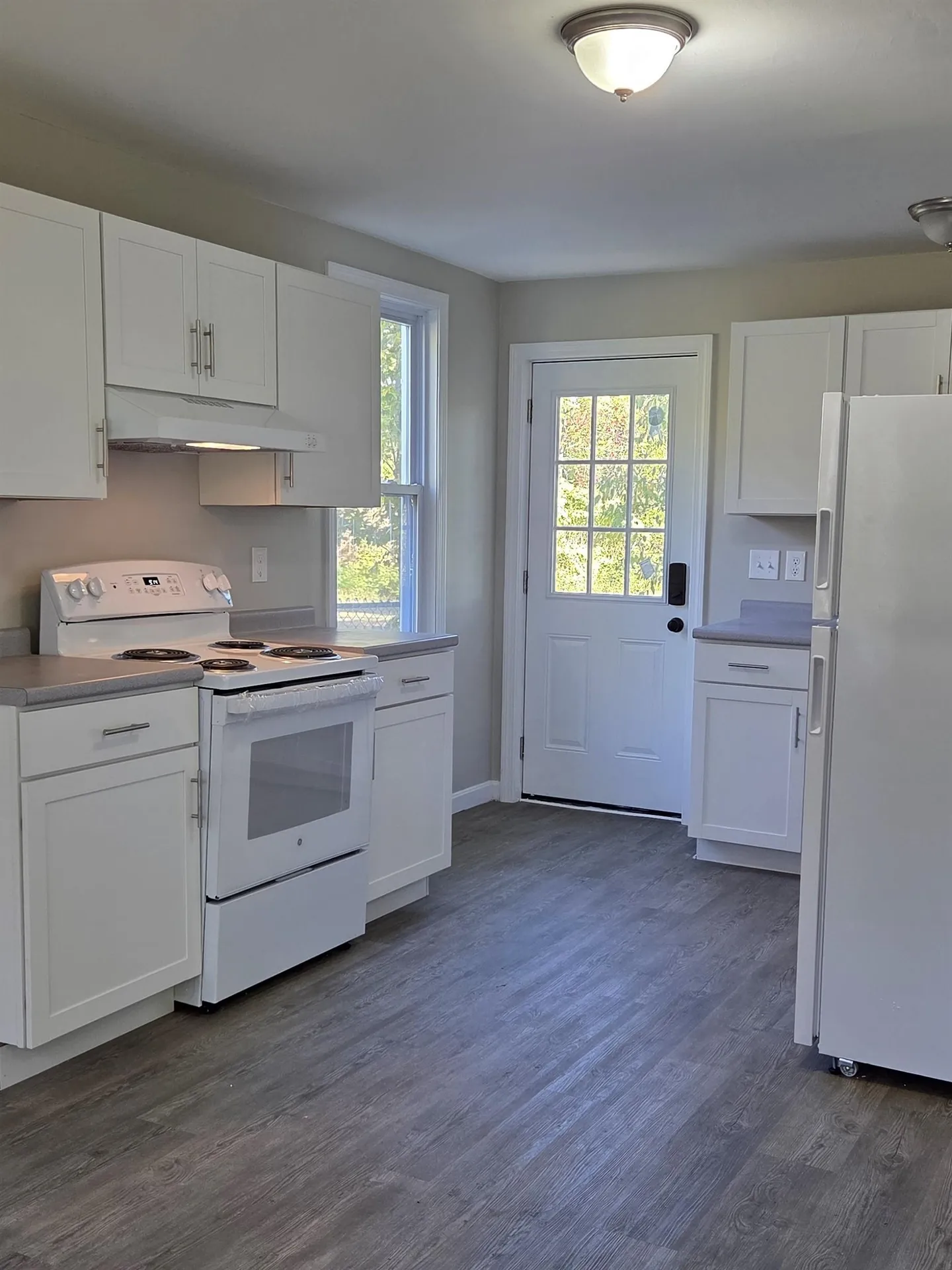 16 Preston Street Hillsborough NH 03244