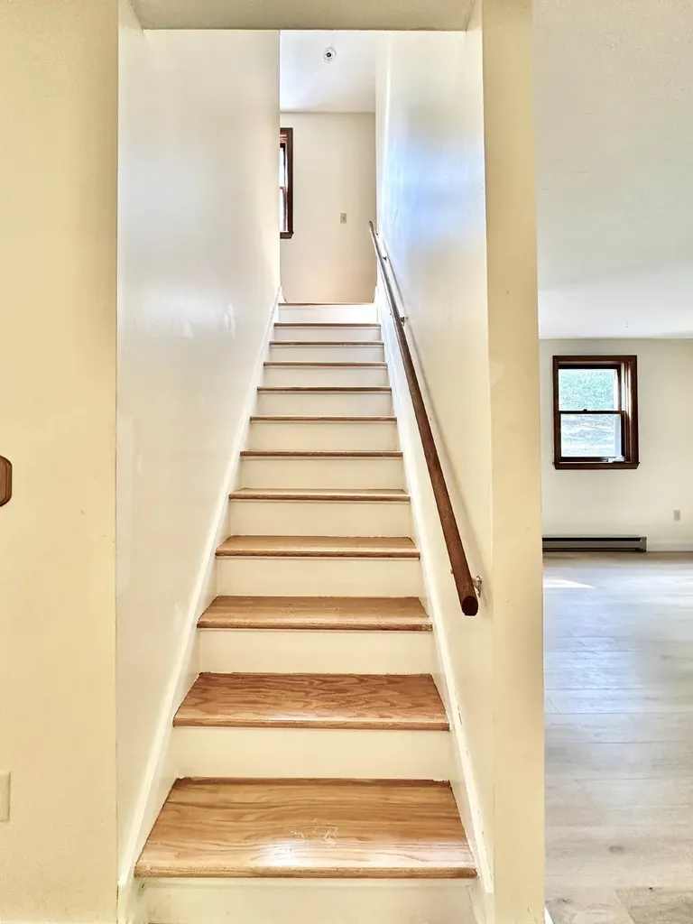 12 Wolfe Den Drive New Hampton NH 03256