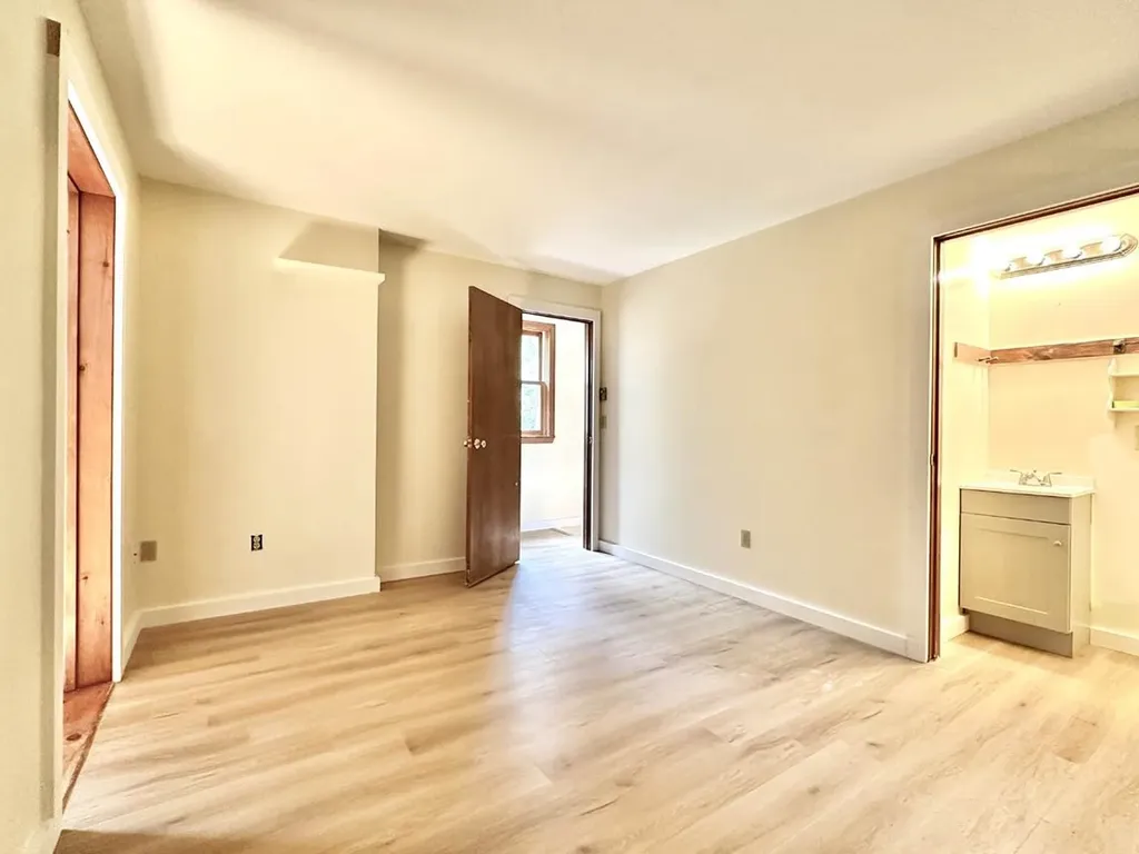 12 Wolfe Den Drive New Hampton NH 03256