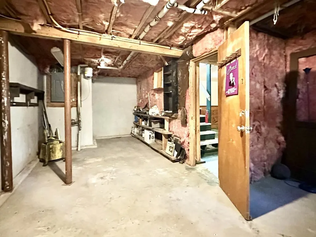 12 Wolfe Den Drive New Hampton NH 03256