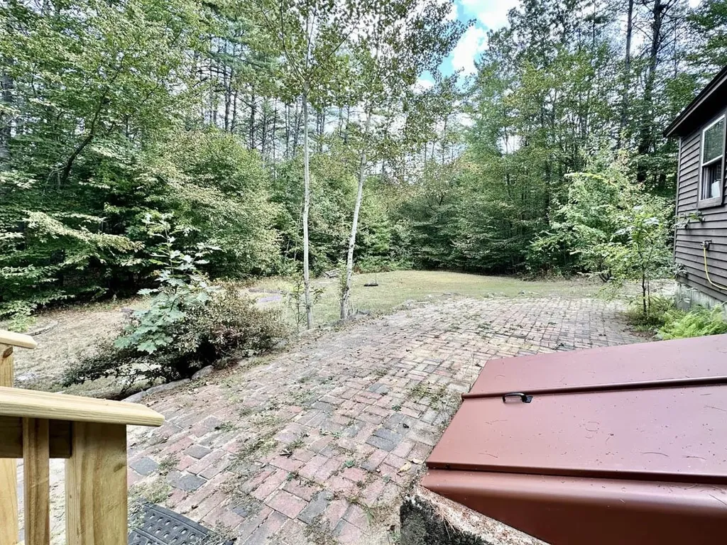 12 Wolfe Den Drive New Hampton NH 03256