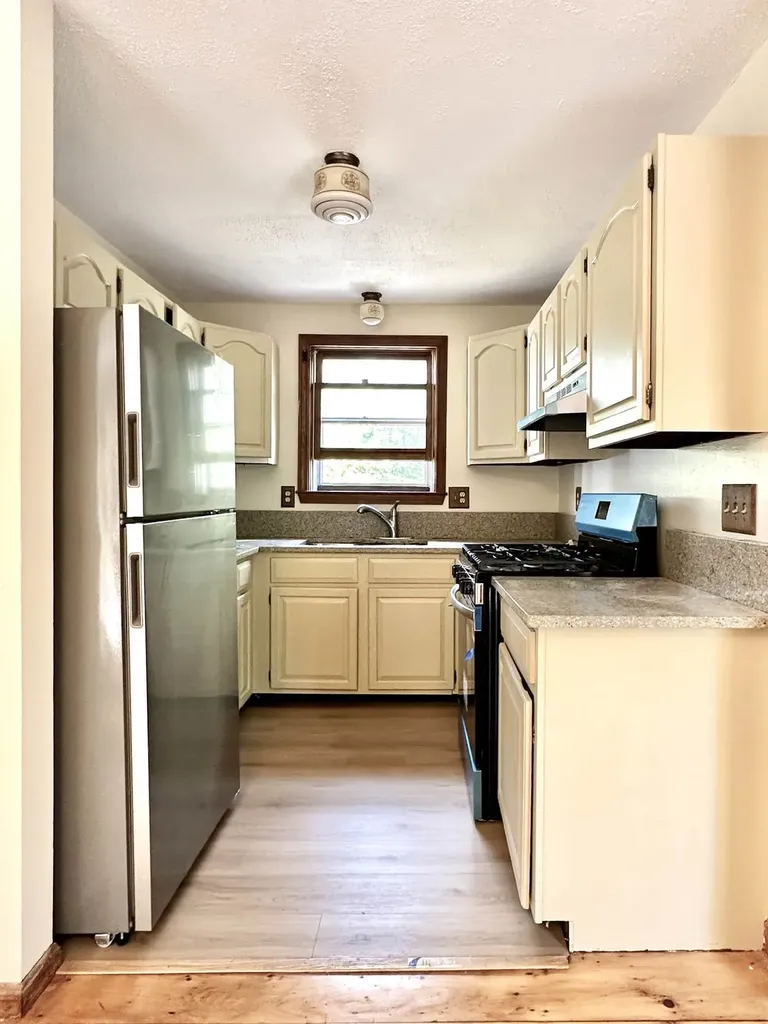 12 Wolfe Den Drive New Hampton NH 03256