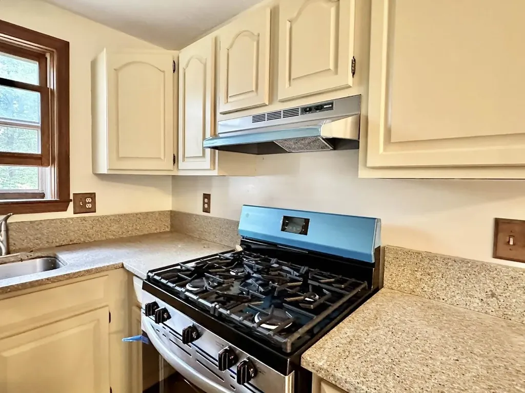 12 Wolfe Den Drive New Hampton NH 03256