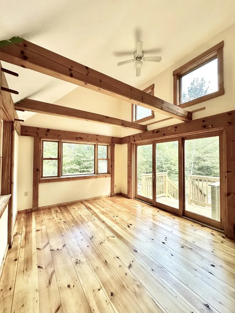 12 Wolfe Den Drive New Hampton NH 03256