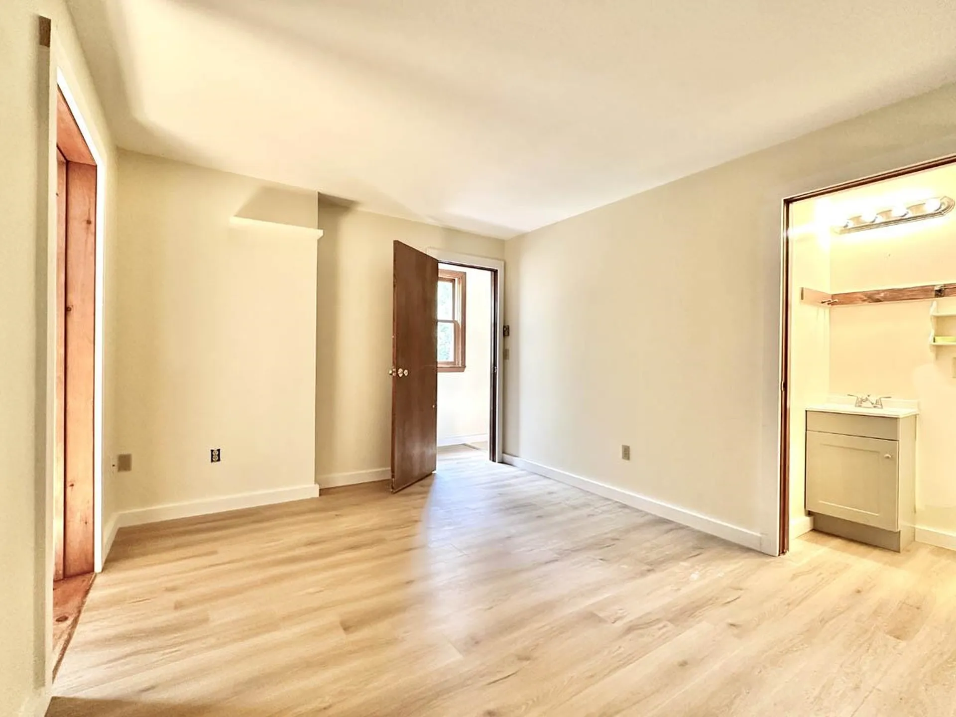 12 Wolfe Den Drive New Hampton NH 03256