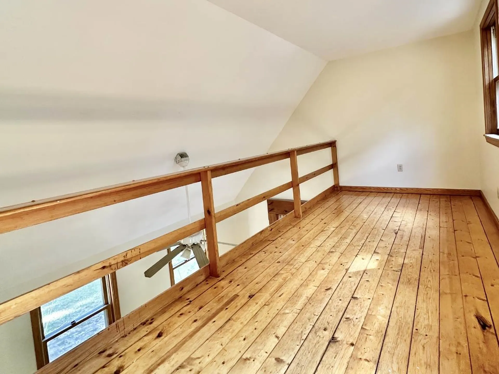 12 Wolfe Den Drive New Hampton NH 03256