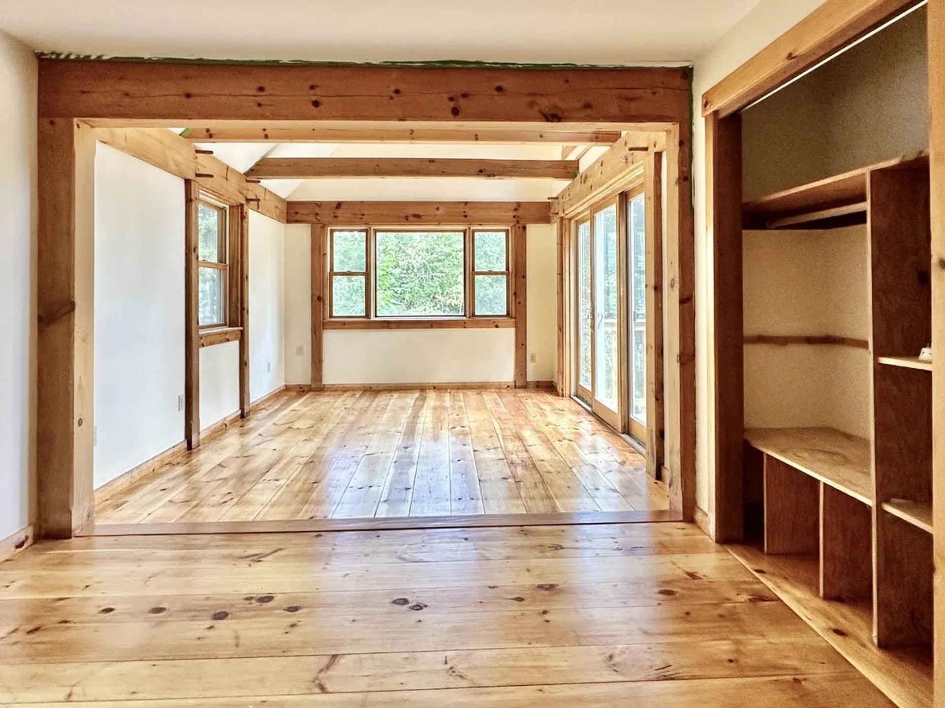 12 Wolfe Den Drive New Hampton NH 03256