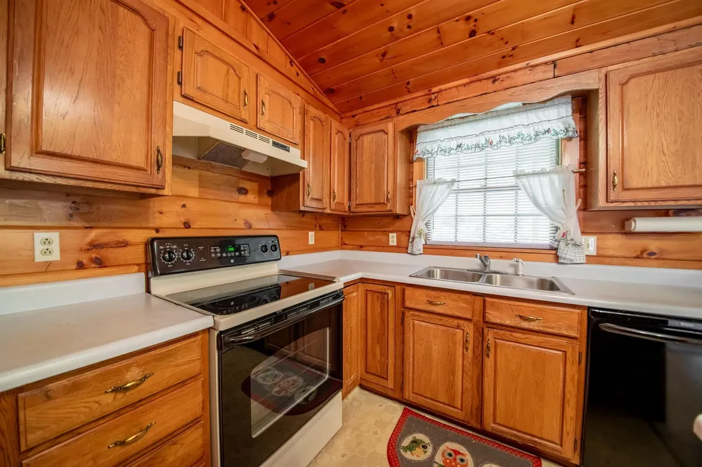 22 Birchwood Drive Weathersfield VT 05151