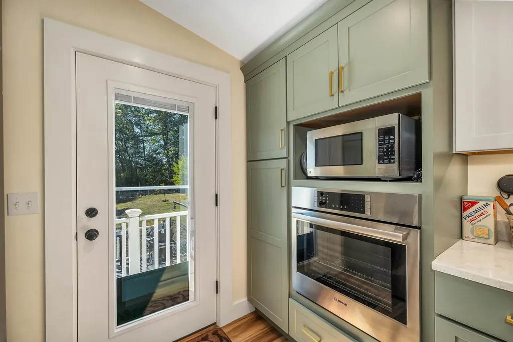8 Pine Hill Road Wolfeboro NH 03894