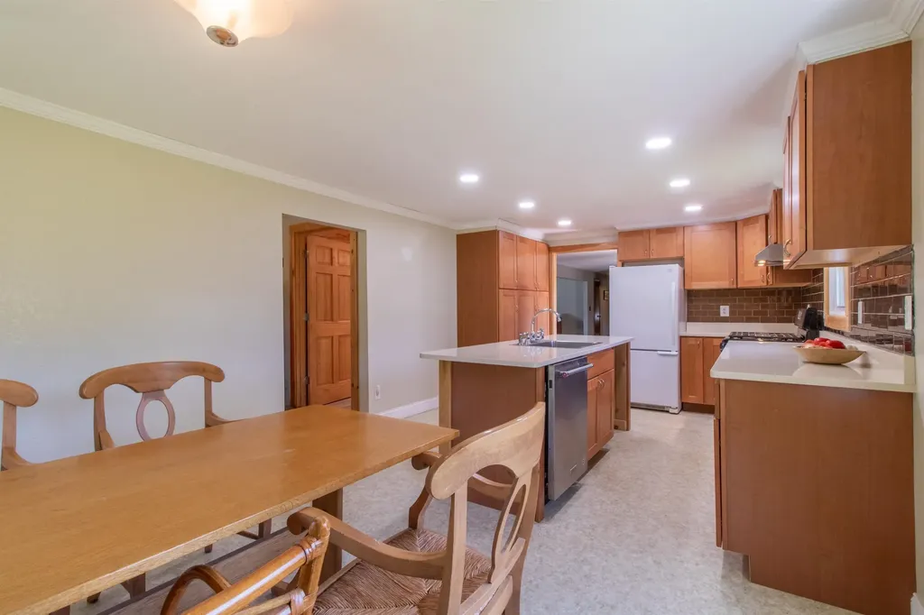 3041 Cross Road Jay VT 05859