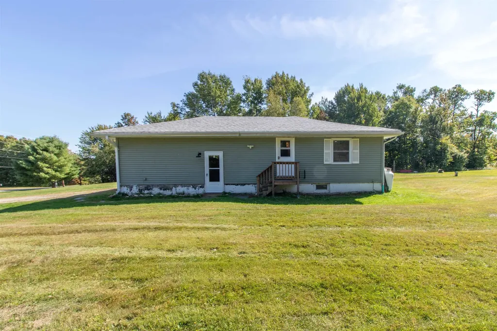 3041 Cross Road Jay VT 05859
