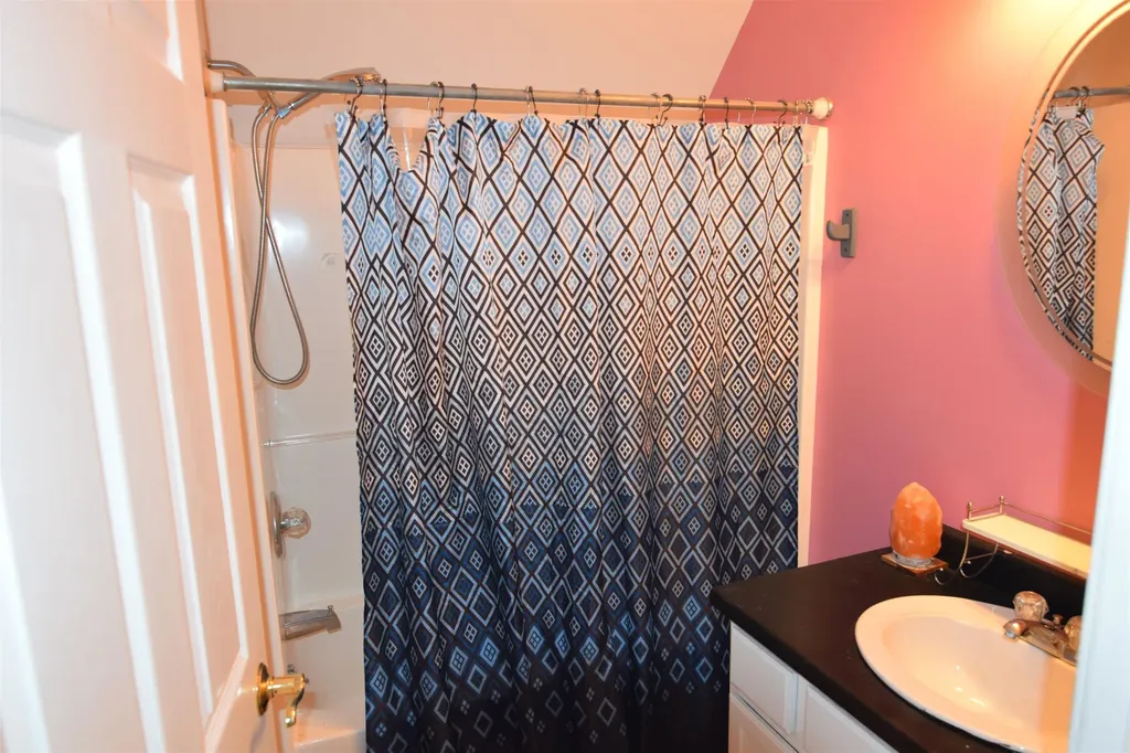 17 Meadow Road Goshen NH 03752