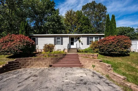 63 Royal Crest Park Rochester NH 03867