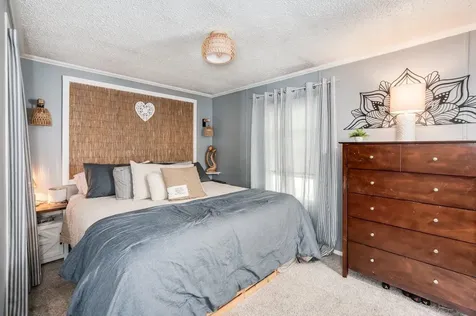 63 Royal Crest Park Rochester NH 03867