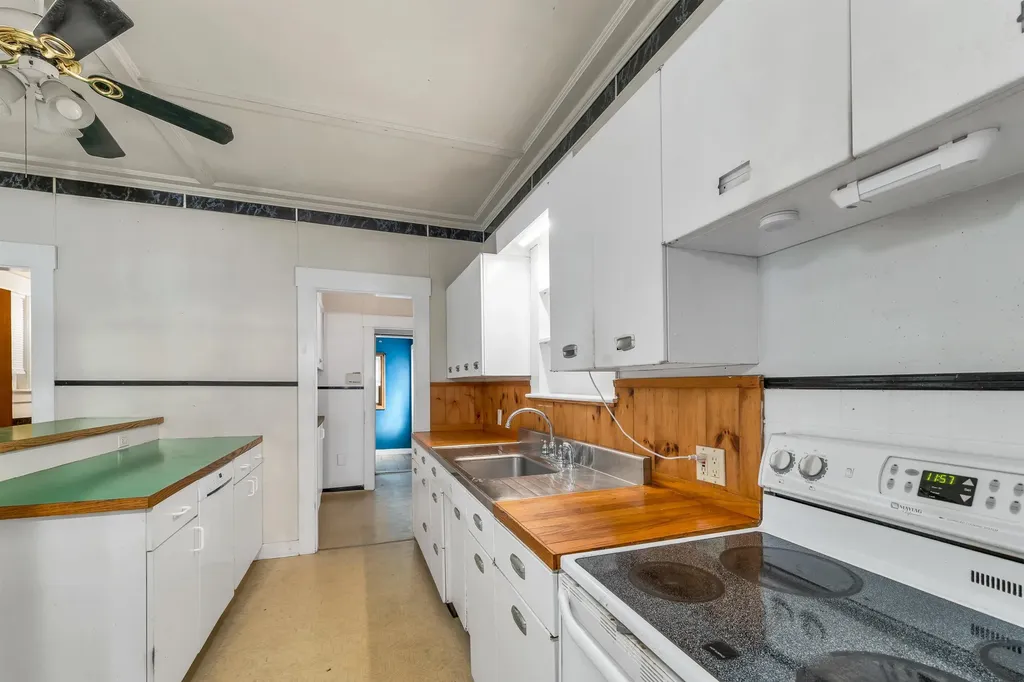 32 Summer Street Laconia NH 03246