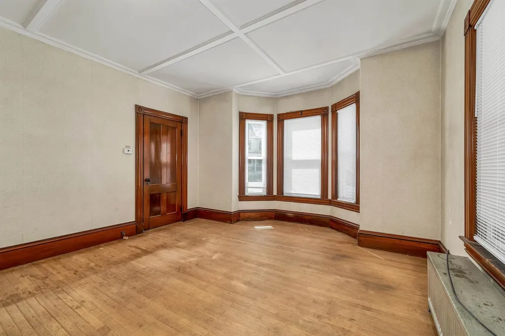 32 Summer Street Laconia NH 03246