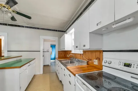 32 Summer Street Laconia NH 03246