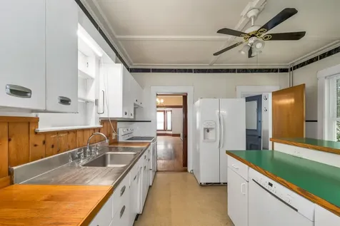 32 Summer Street Laconia NH 03246