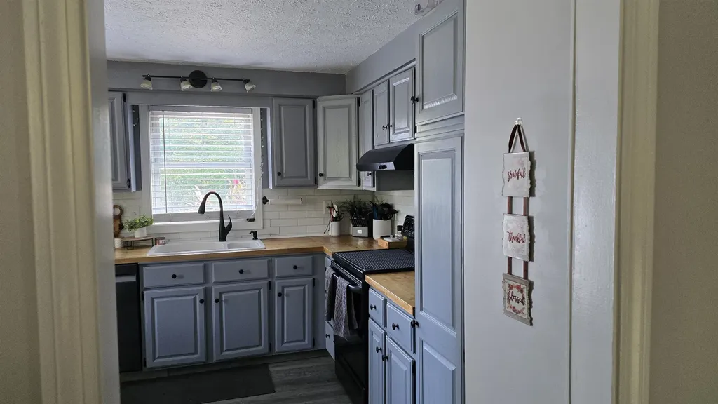 238 Old Francestown Road Weare NH 03281