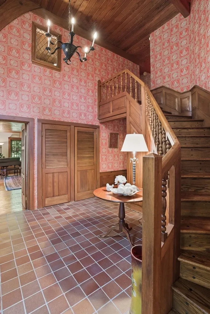 143 Worcester Road Hollis NH 03049